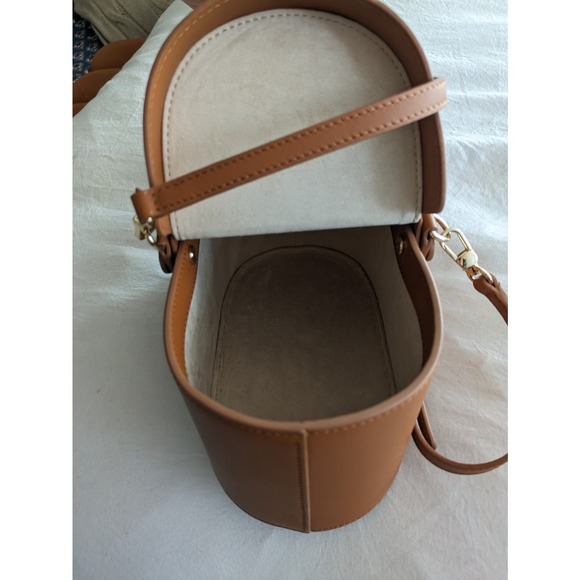 Italian Leather Tan Picnic Bag | Ora Era OS - Picture 4 of 9